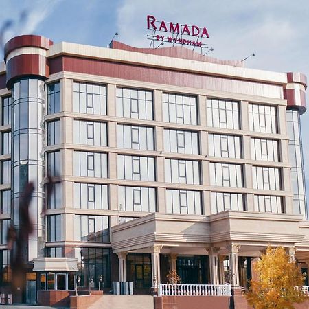 Ramada By Wyndham Shymkent Hotel Exterior foto