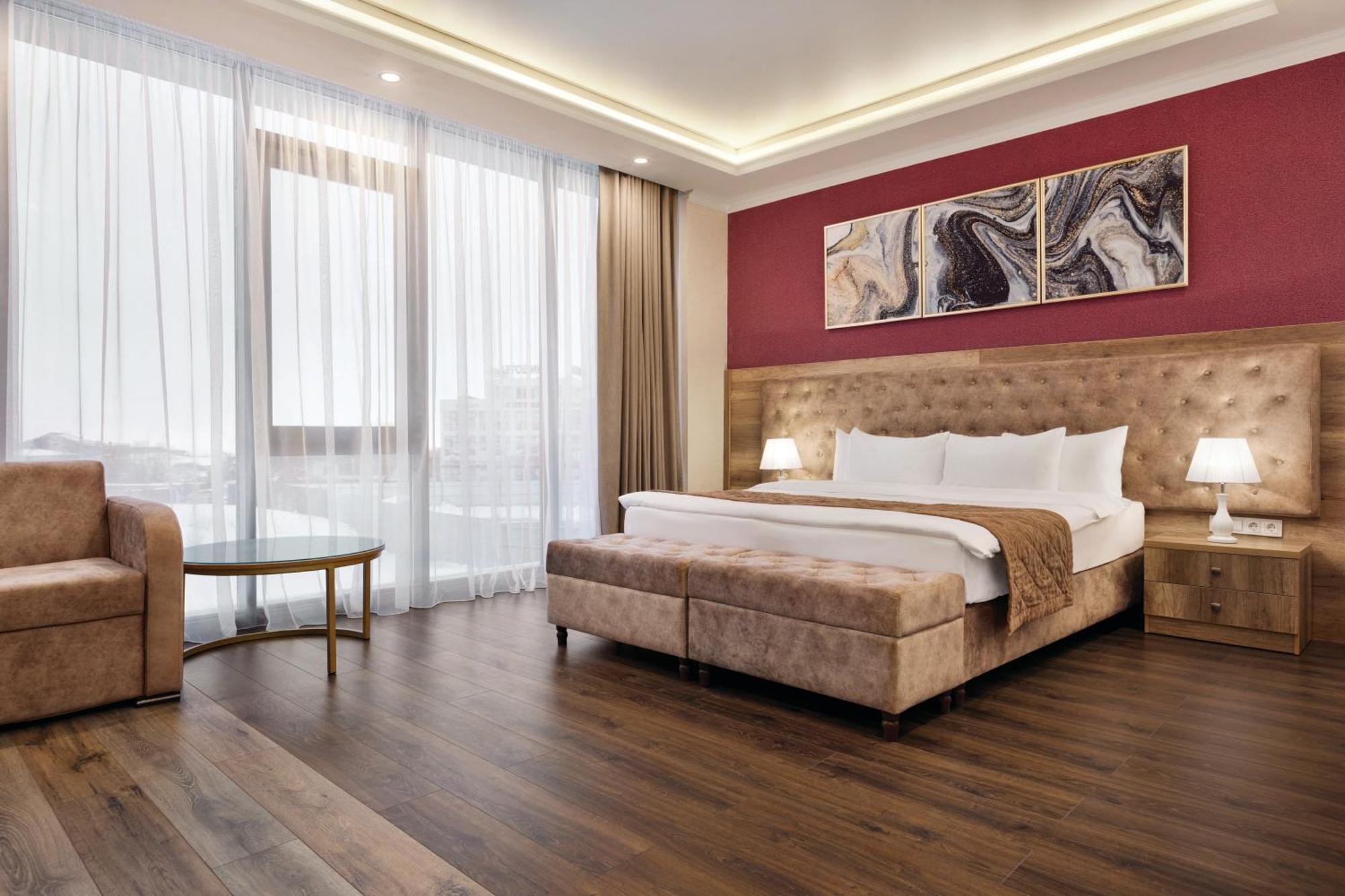 Ramada By Wyndham Shymkent Hotel Exterior foto