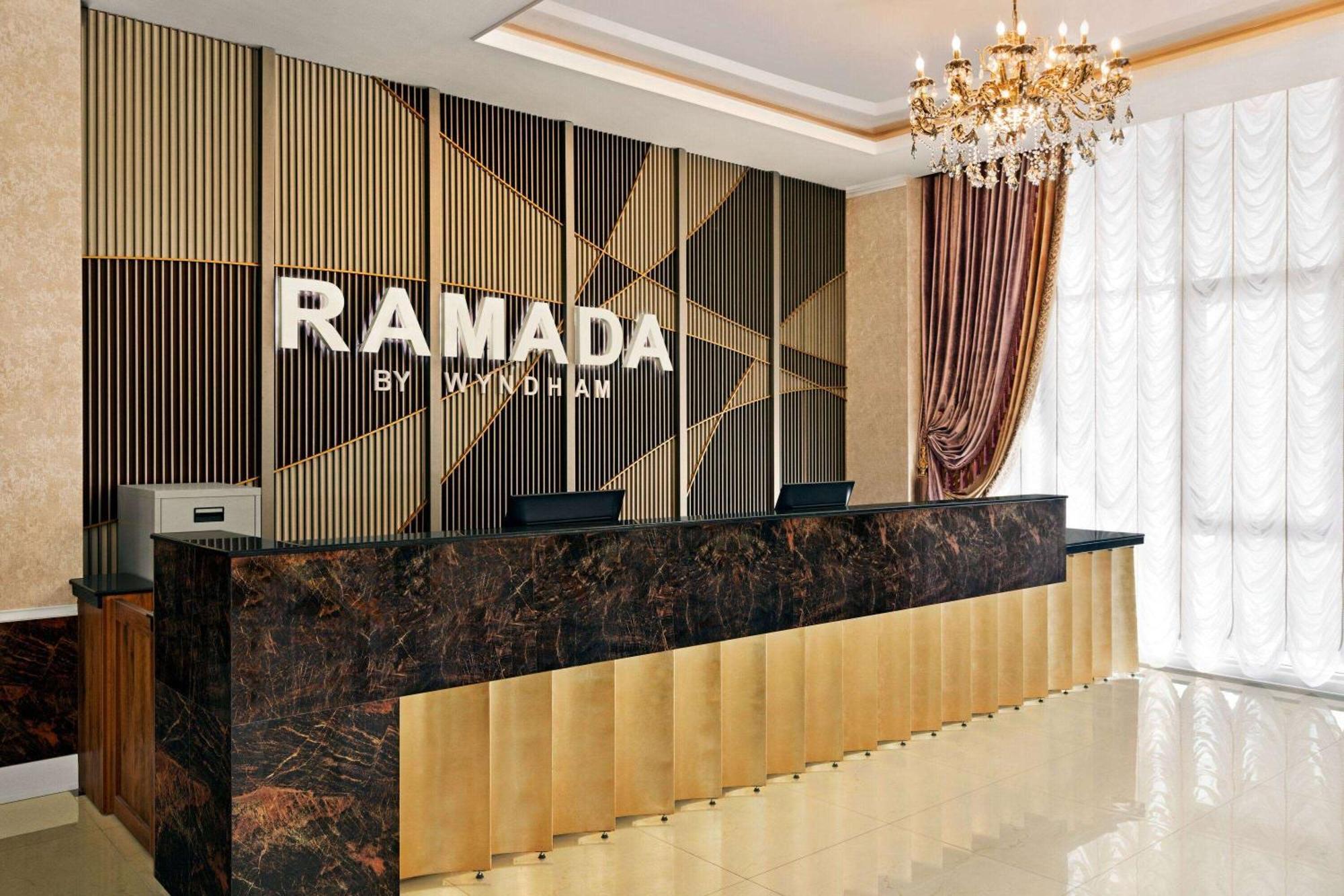 Ramada By Wyndham Shymkent Hotel Exterior foto