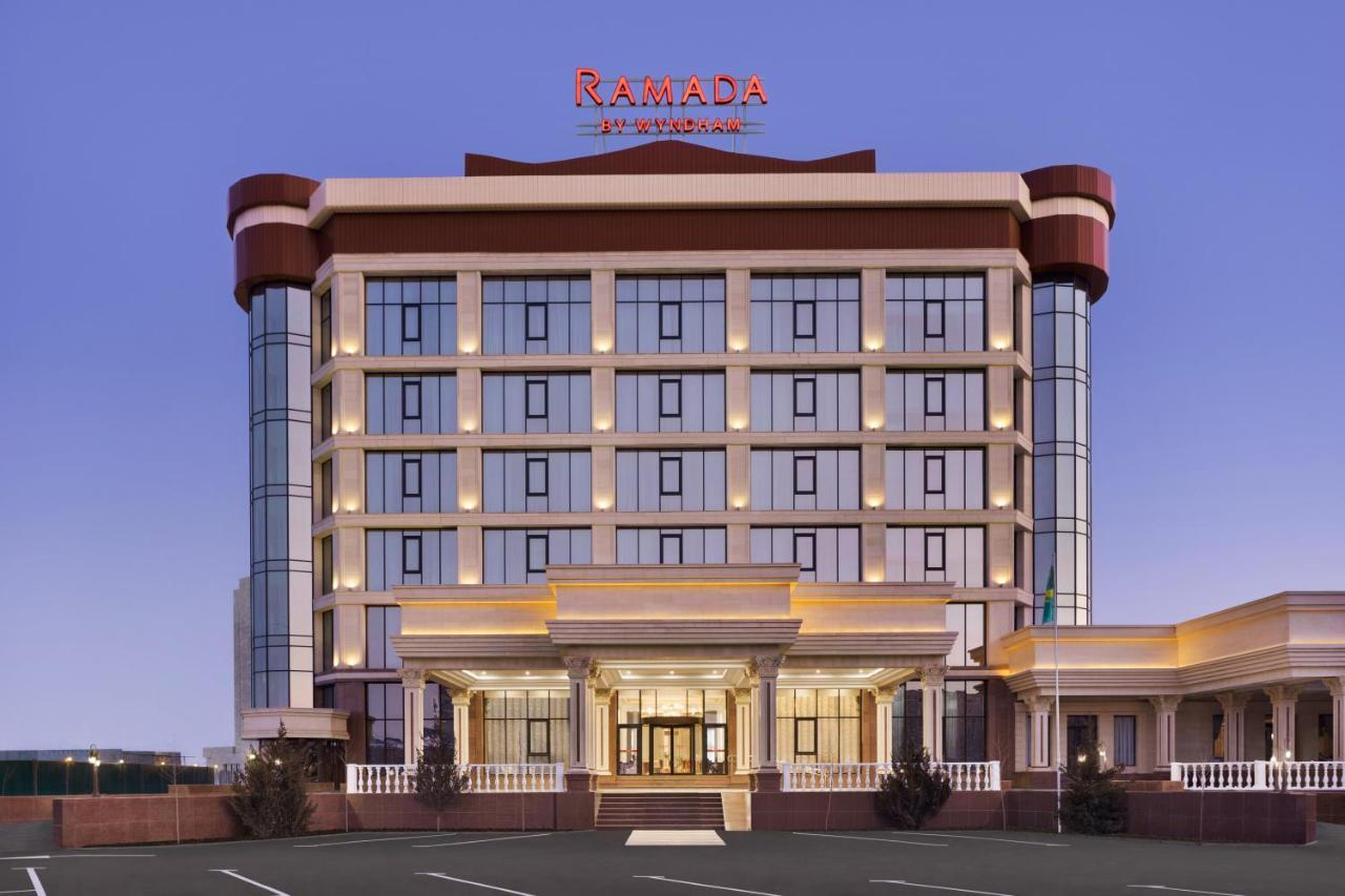 Ramada By Wyndham Shymkent Hotel Exterior foto